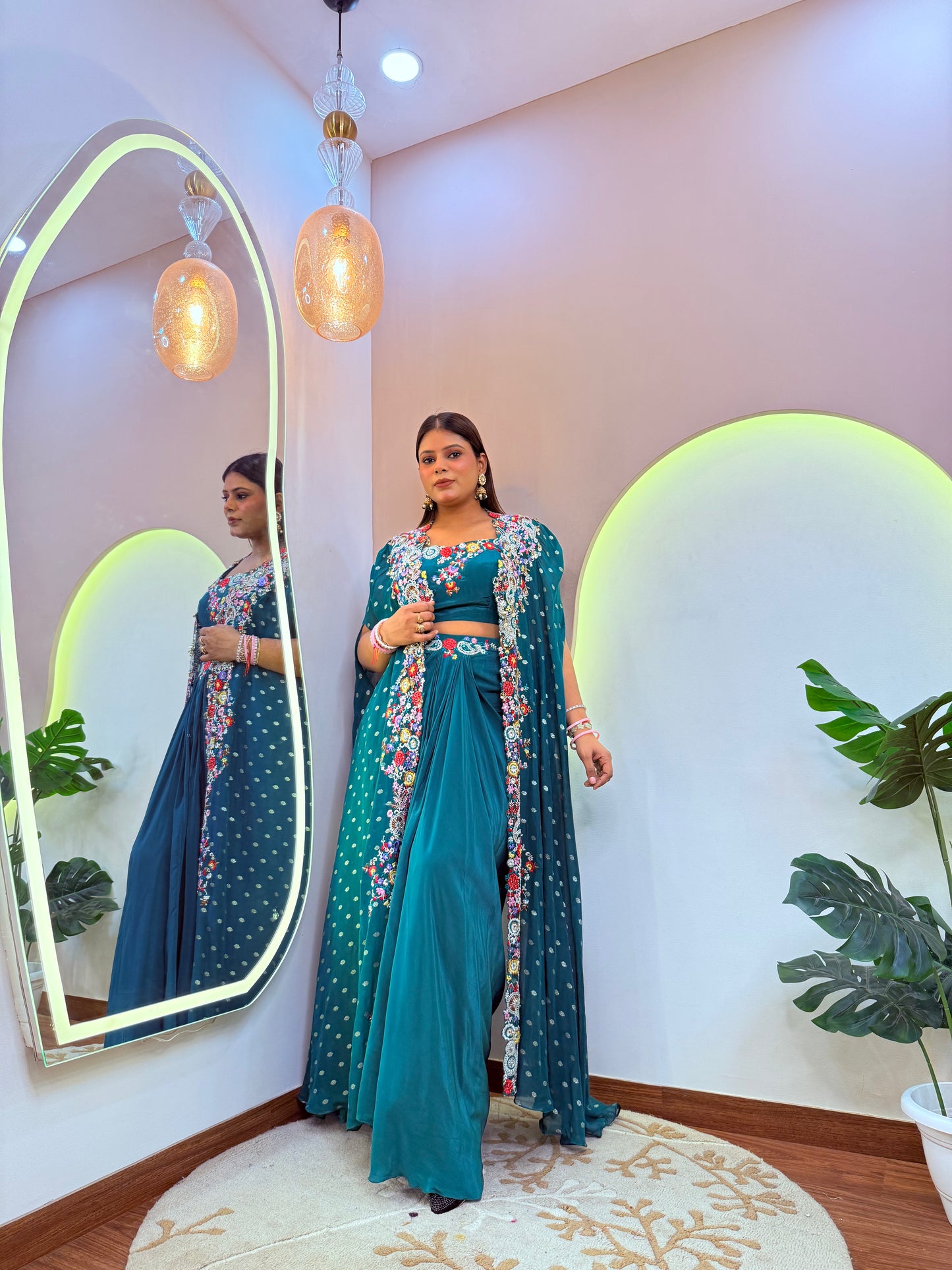 " RUBINA " CAPE STYLE
