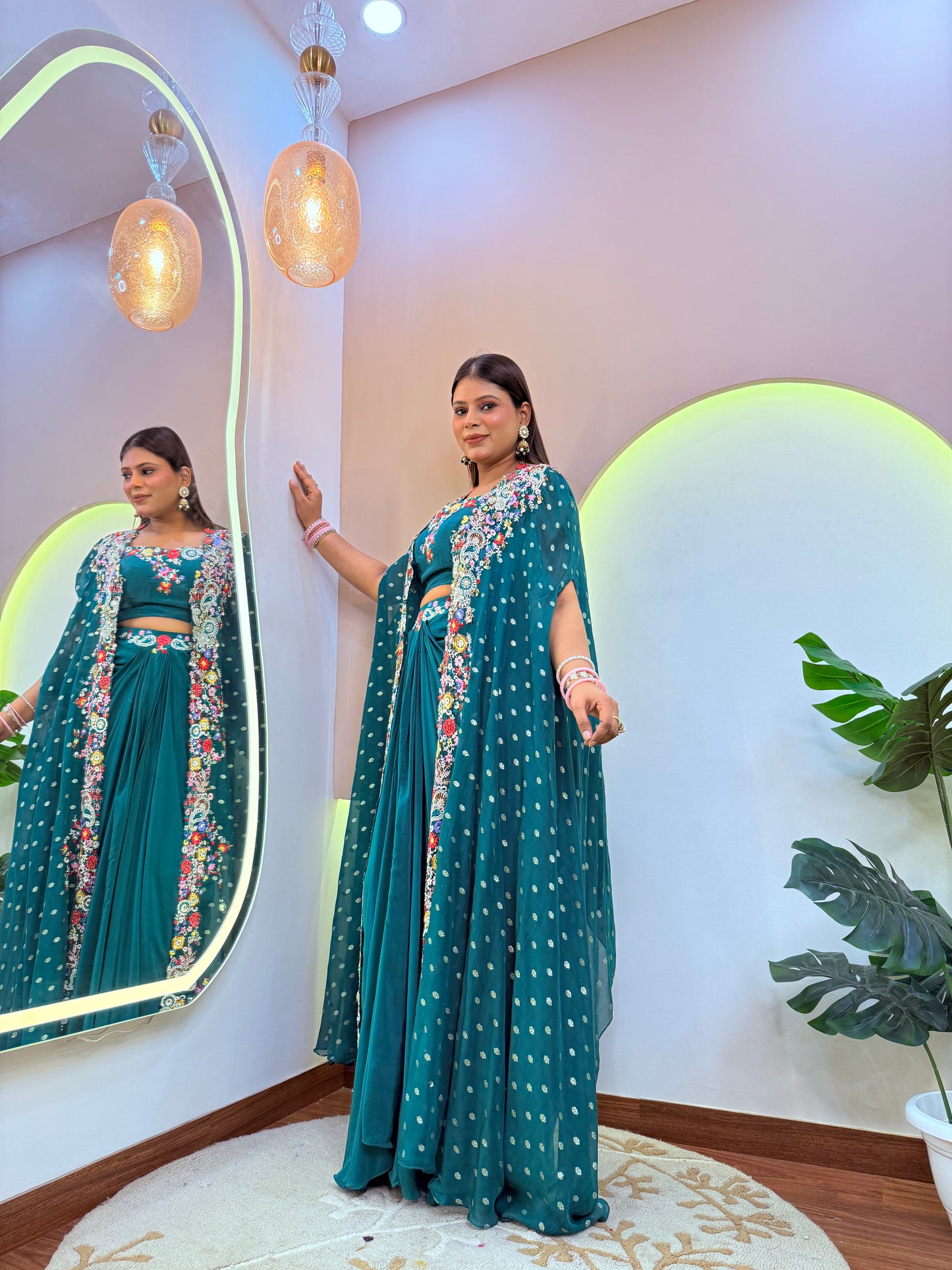 " RUBINA " CAPE STYLE