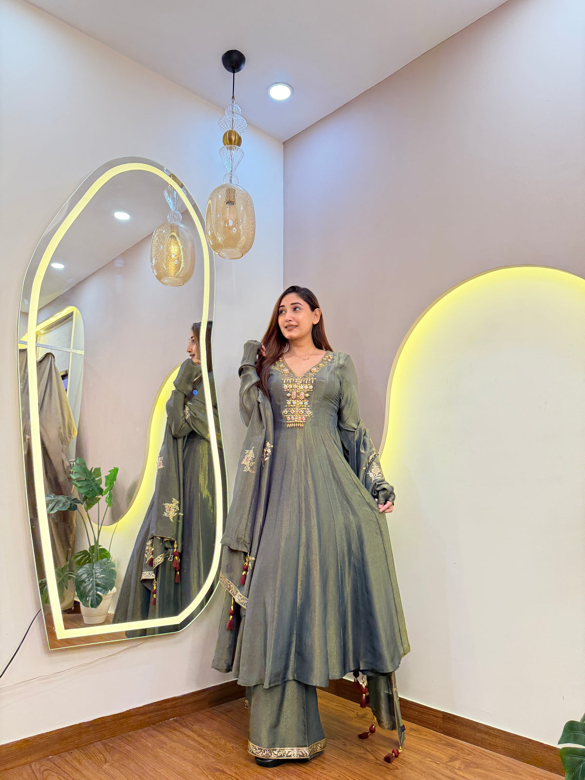 E283 3PC ANARKALI SUIT