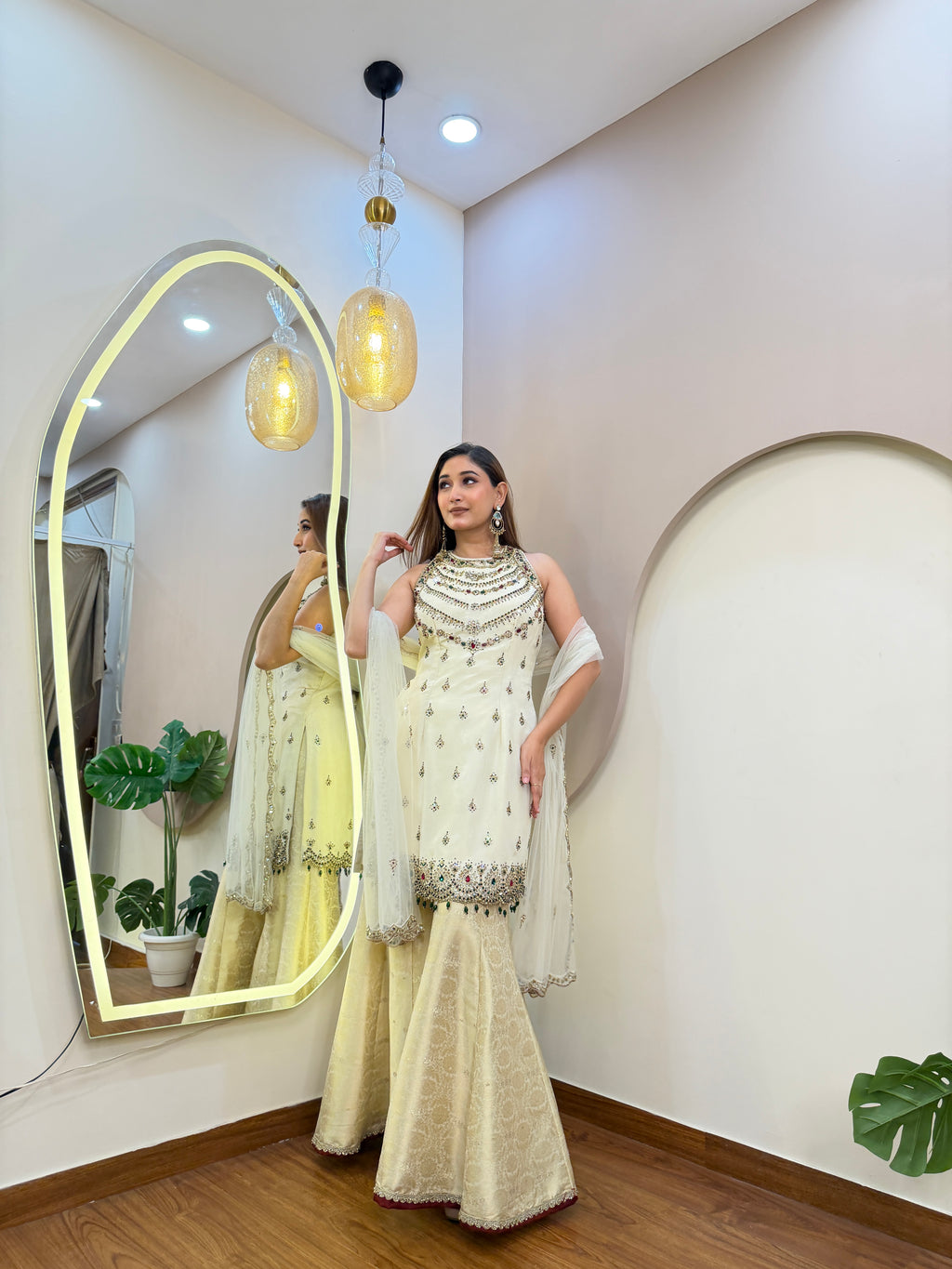 E996 AARFA REGAL SHARARA SUIT