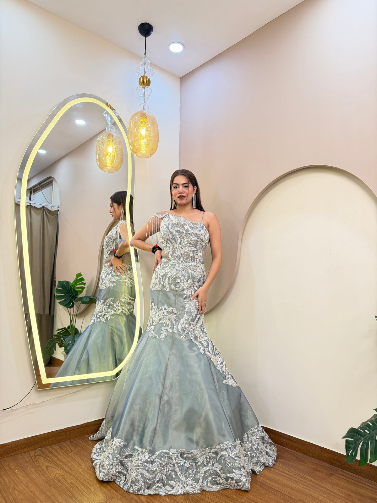 E526 AARFA REGAL MERMAID GOWN