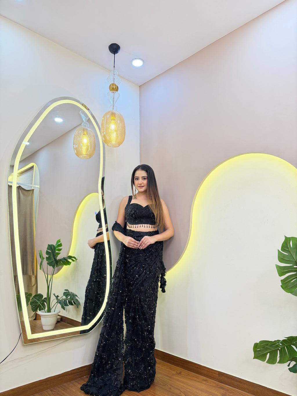 E608 AARFA REGAL DRAPE SAREE