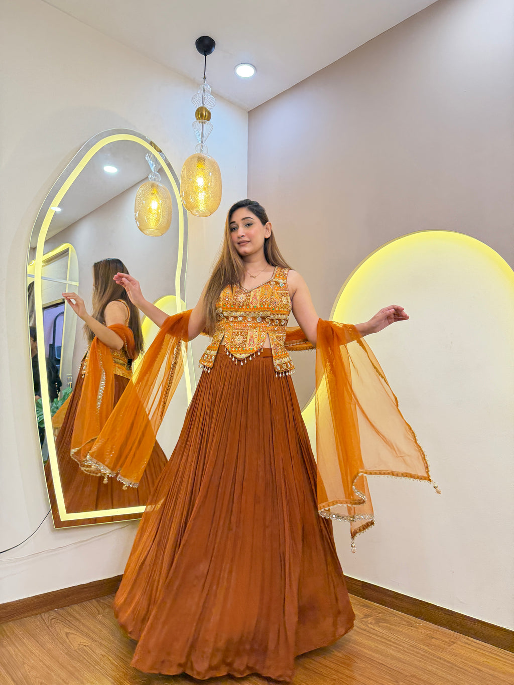 E714 LEHENGA CHOLI