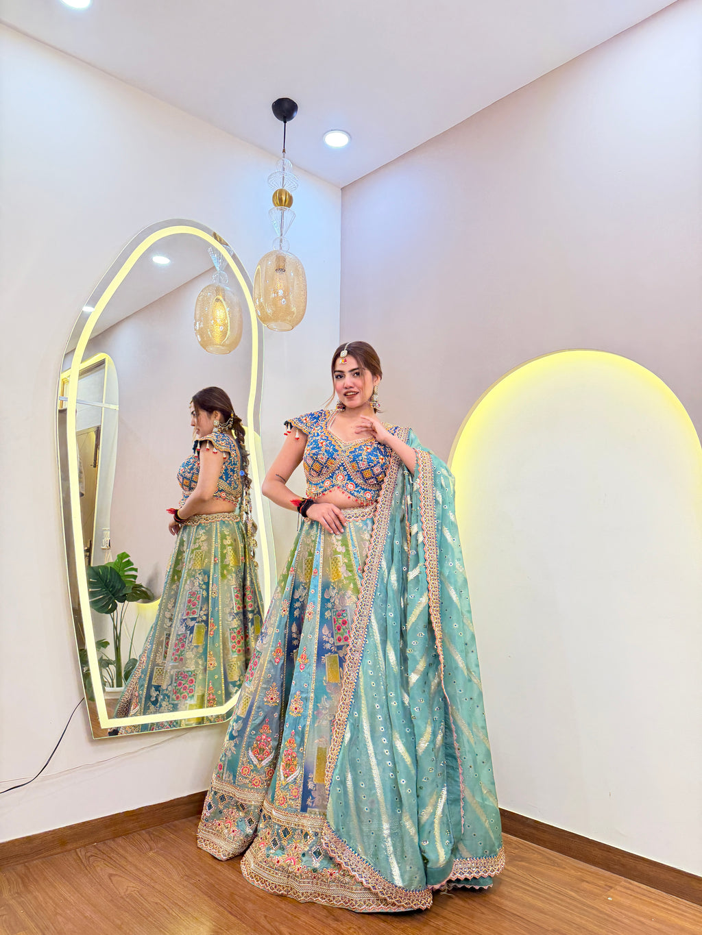 E649 AARFA REGAL LEHENGA