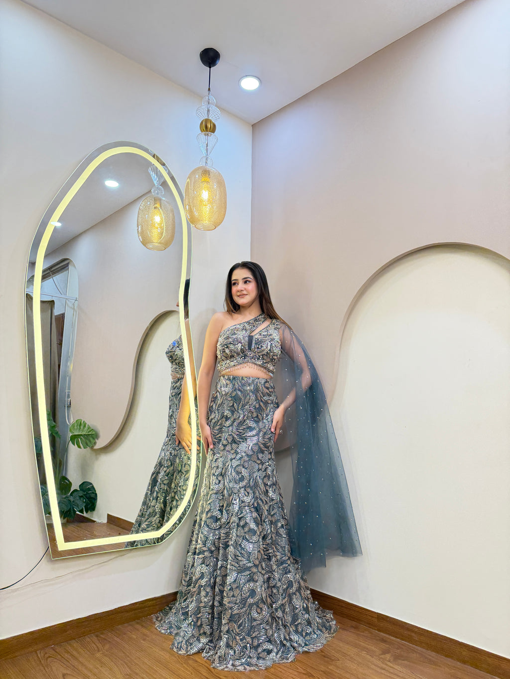 E466 AARFA REGAL LEHENGA