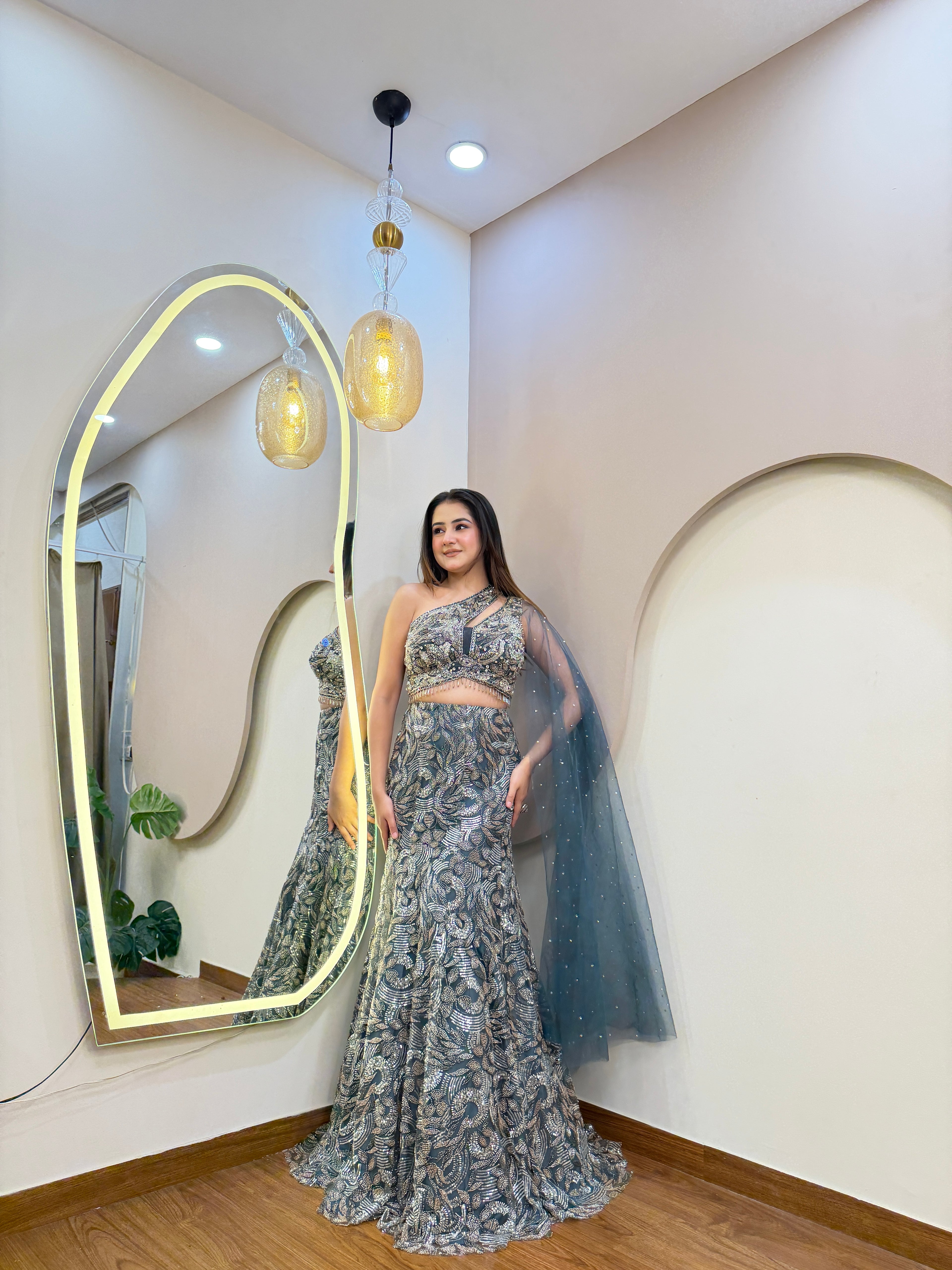 E466 AARFA REGAL LEHENGA