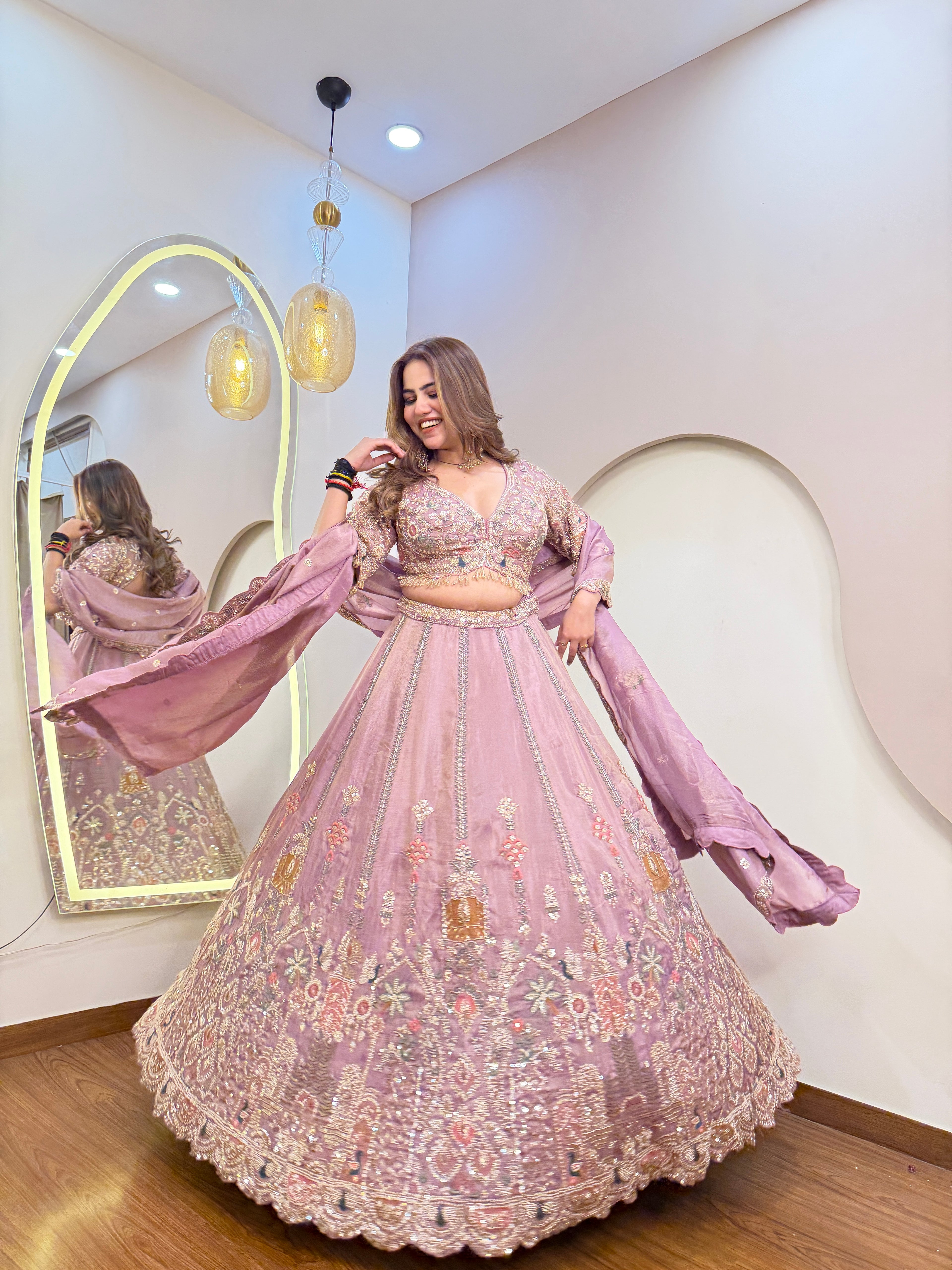 E499 AARFA REGAL LEHENGA