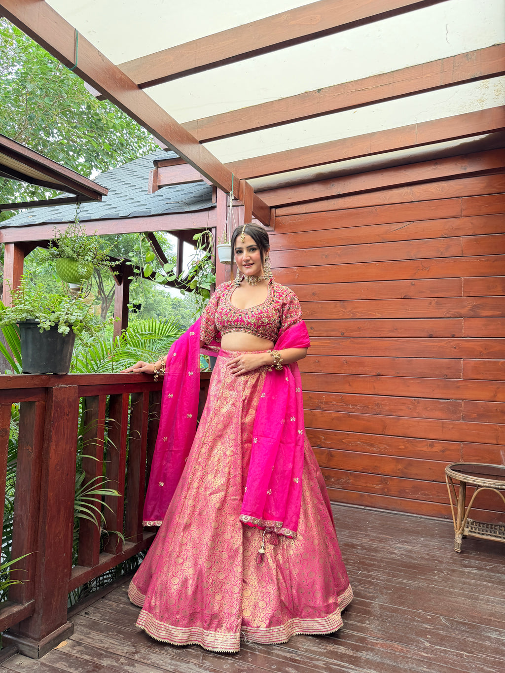 E435 AARFA REGAL LEHENGA
