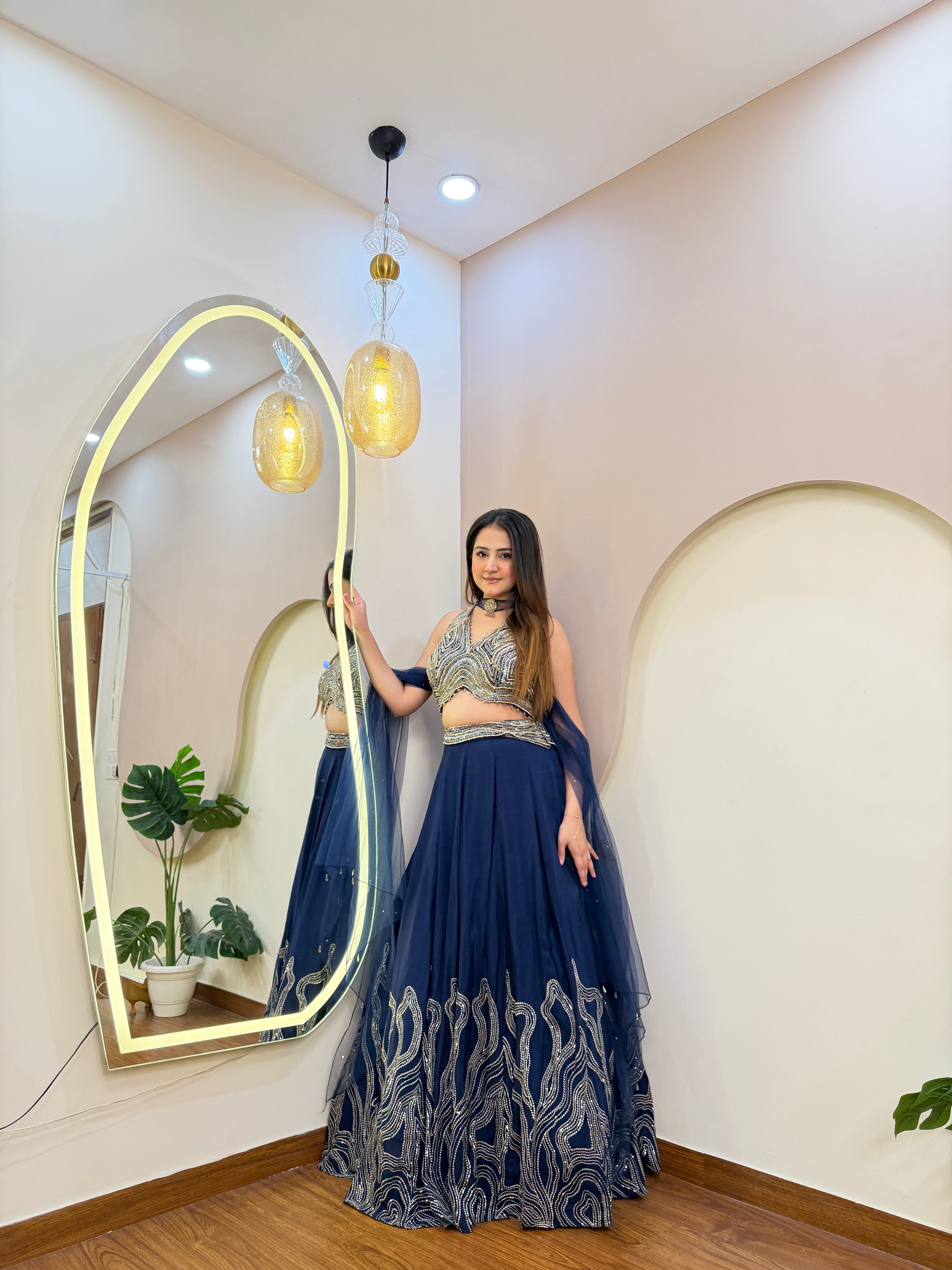 E95 AARFA REGAL LEHENGA