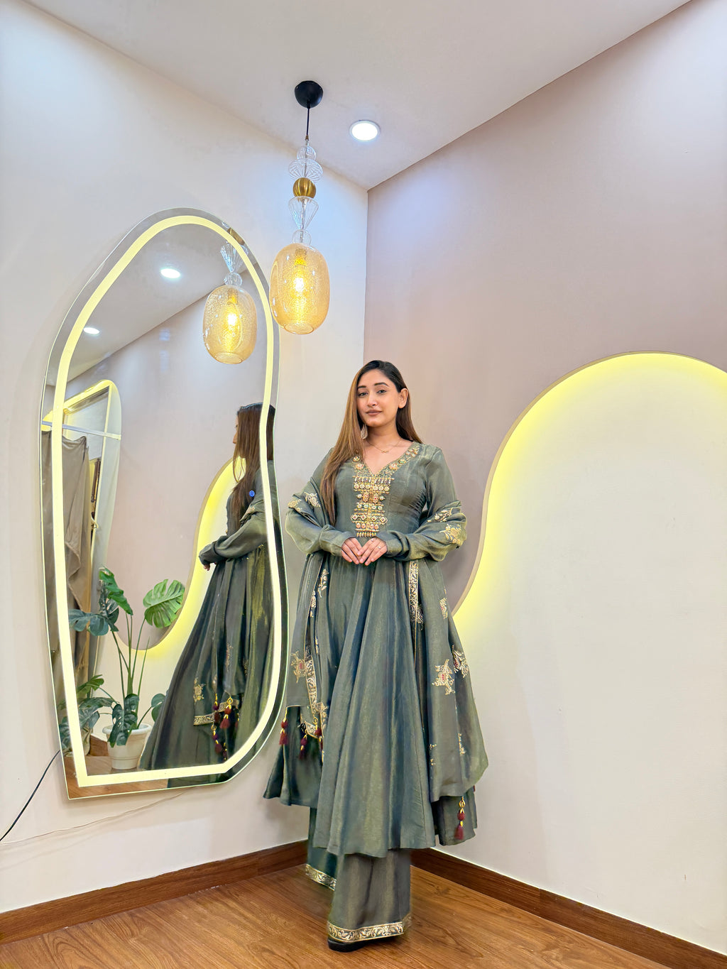 E283 3PC ANARKALI SUIT