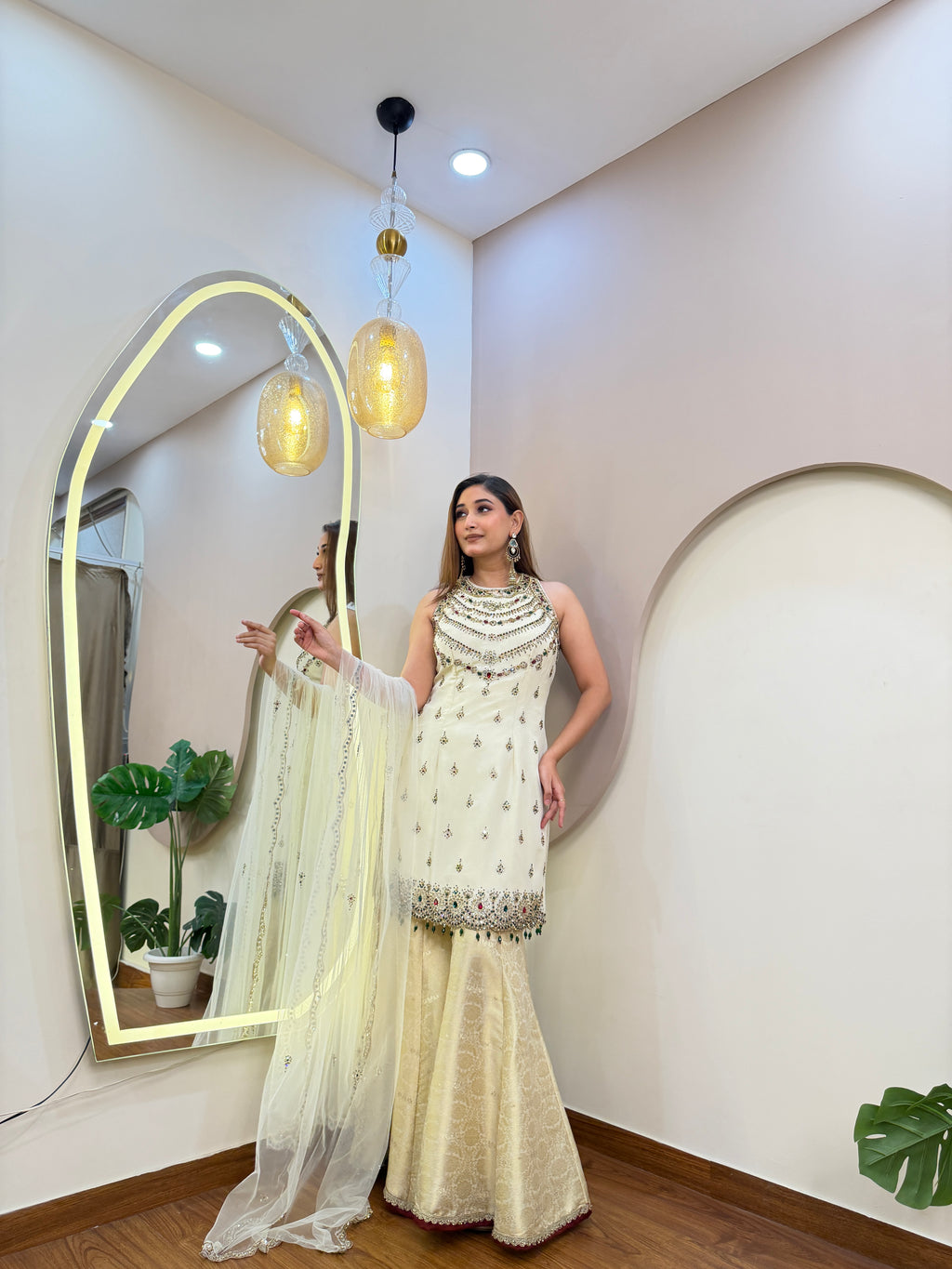 E996 AARFA REGAL SHARARA SUIT