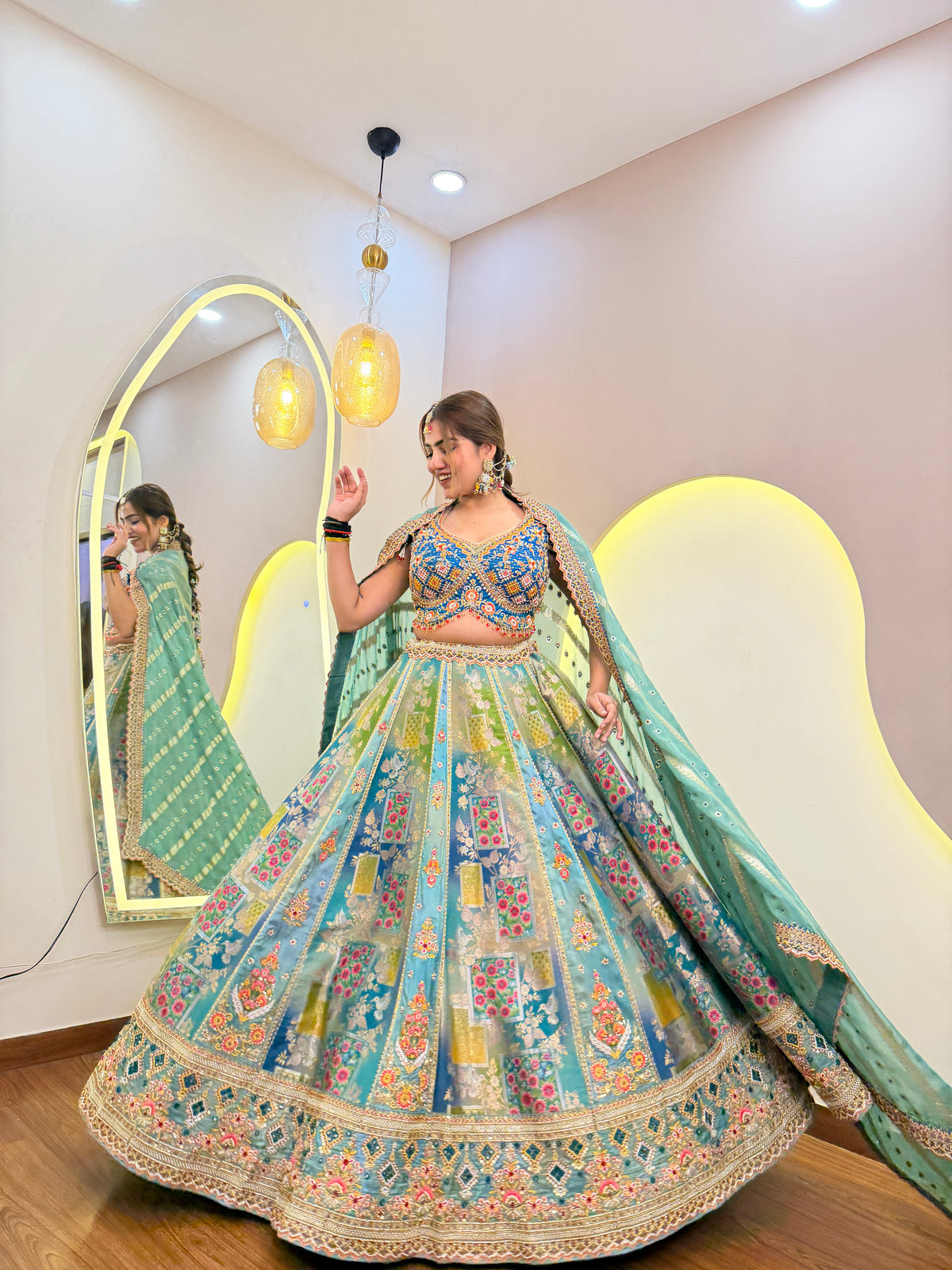 E649 AARFA REGAL LEHENGA