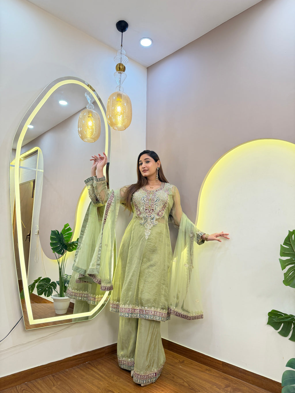 E841 3PC SUIT