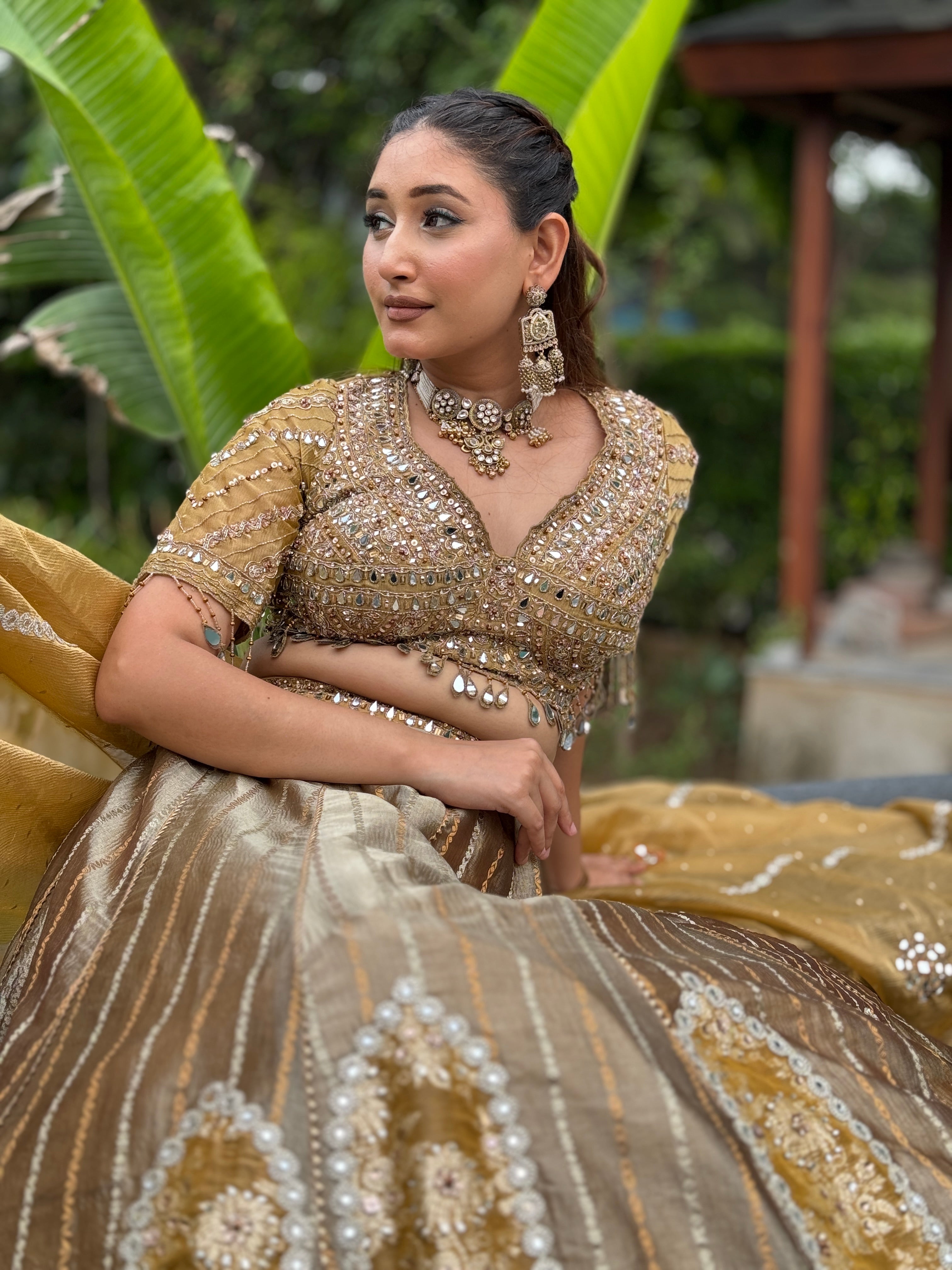 E417 AARFA REGAL LEHENGA