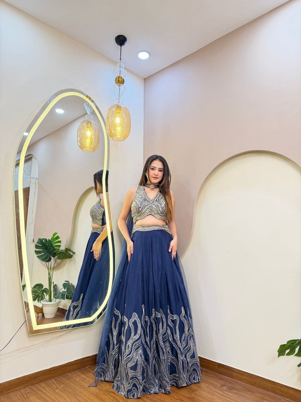 E95 AARFA REGAL LEHENGA