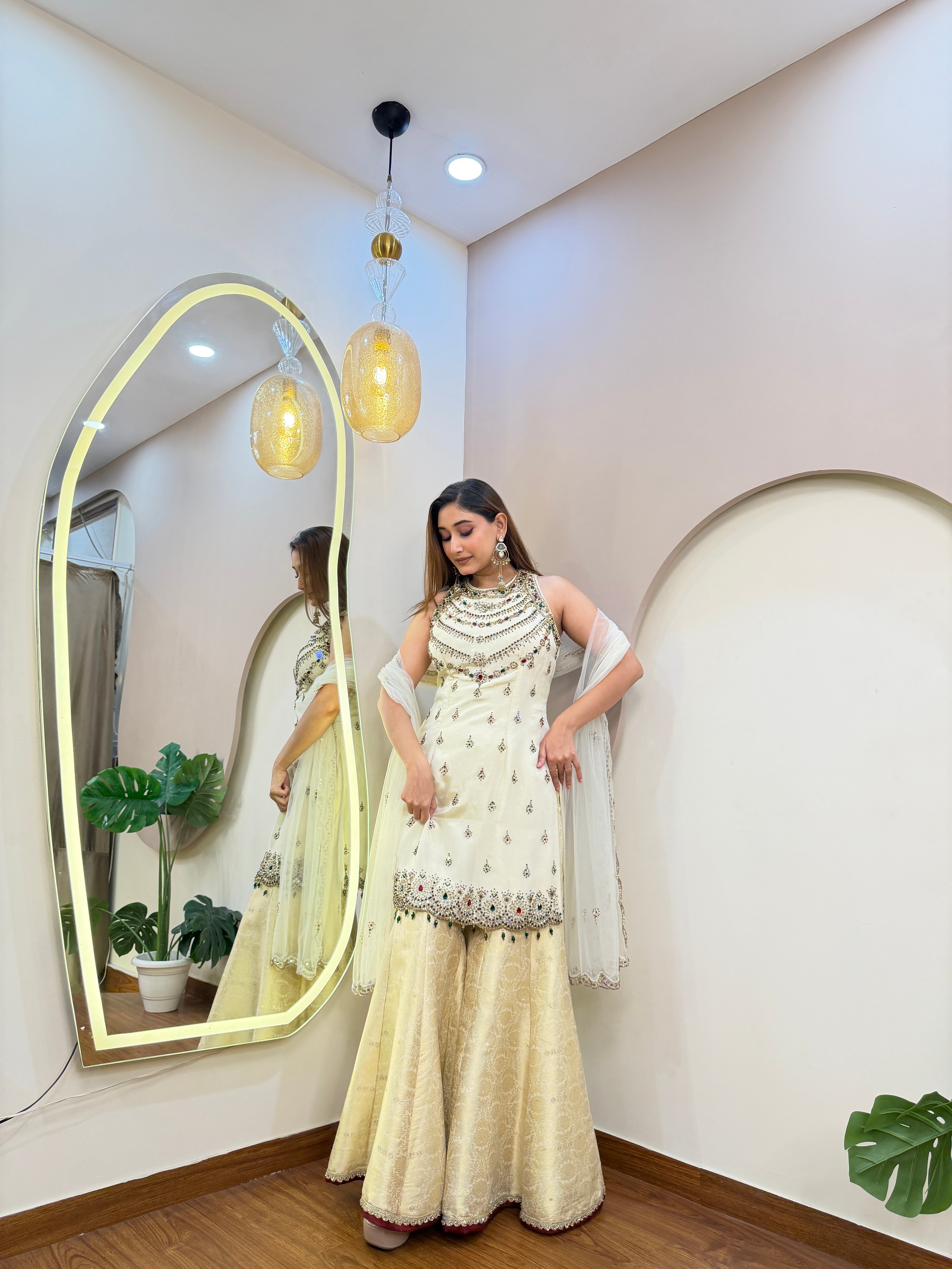 E996 AARFA REGAL SHARARA SUIT