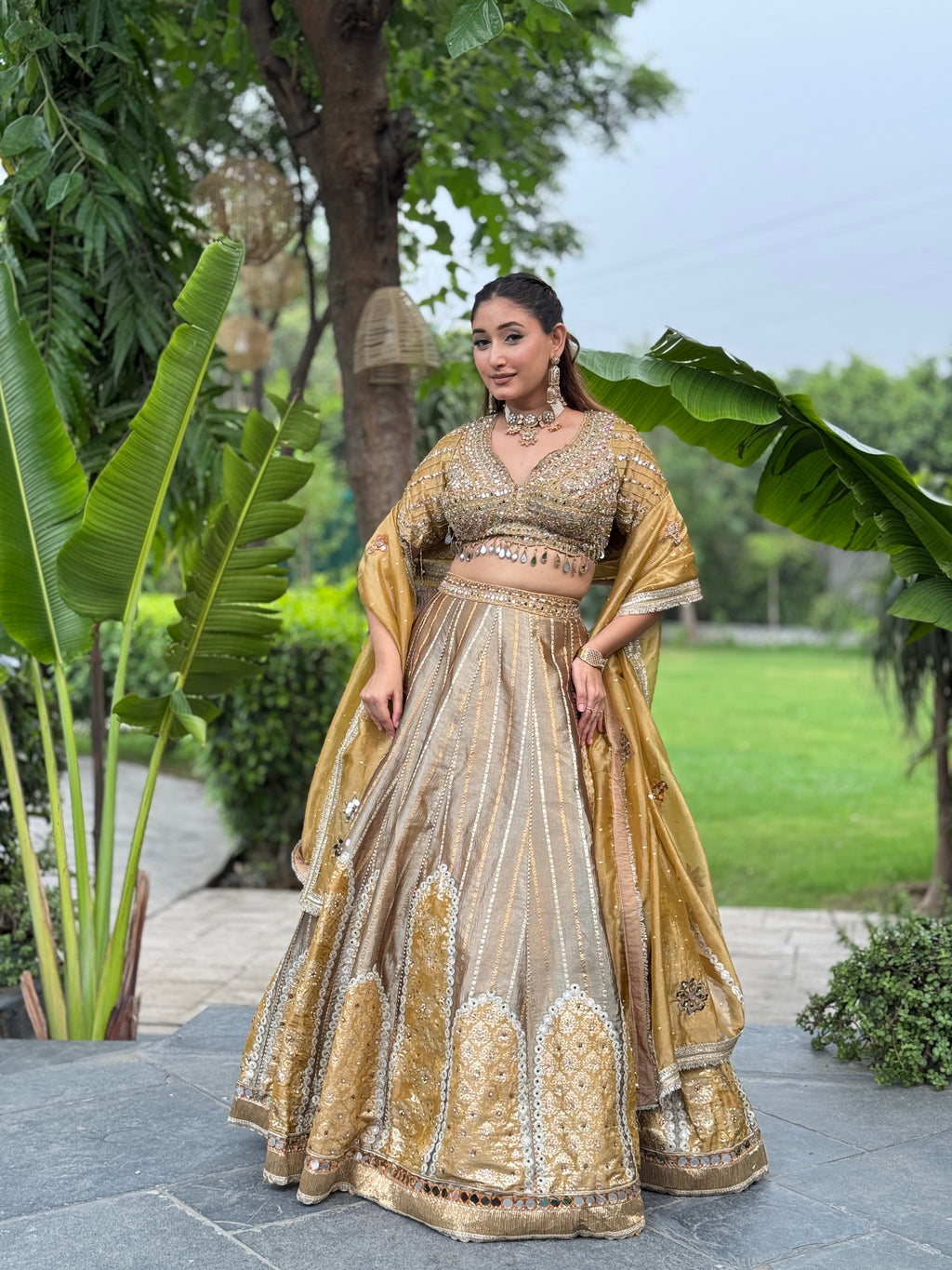 E417 AARFA REGAL LEHENGA