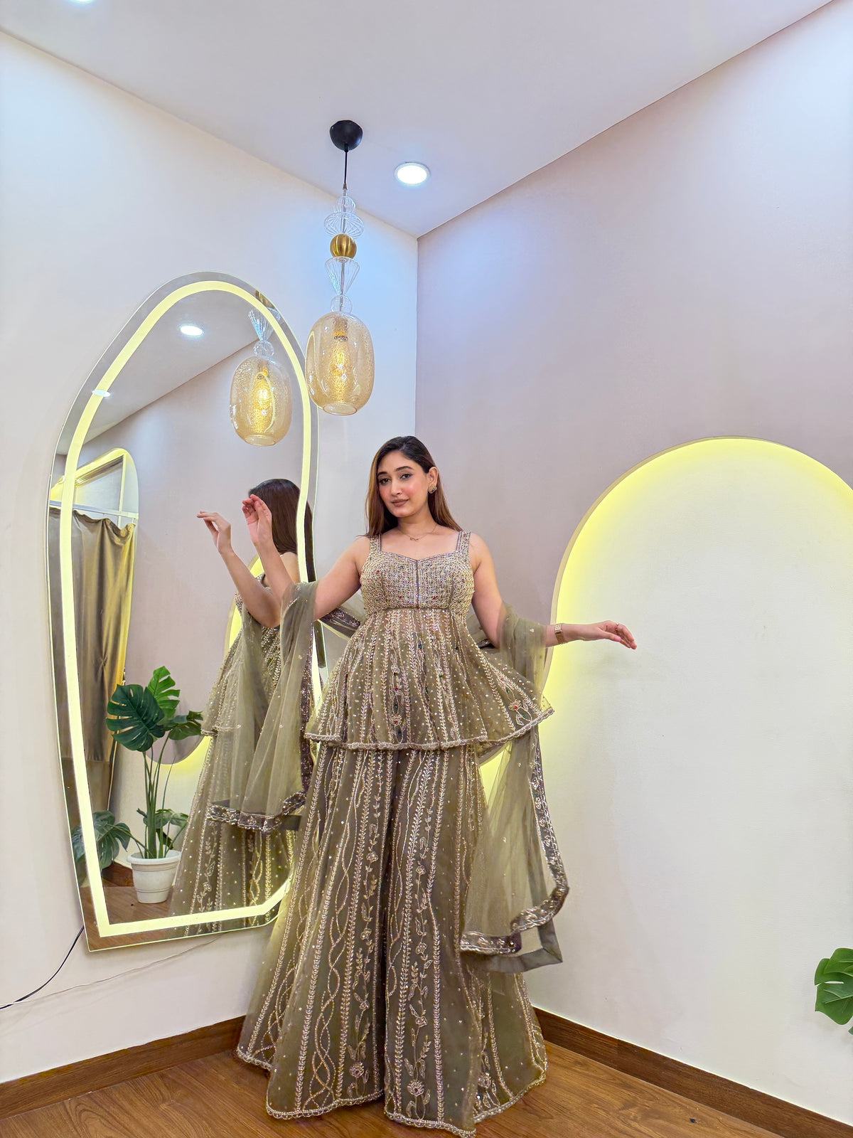 E570 PEPLUM SHARARA SET