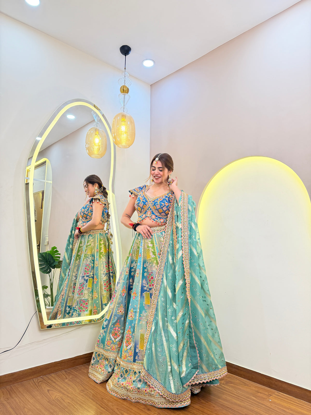 E649 AARFA REGAL LEHENGA