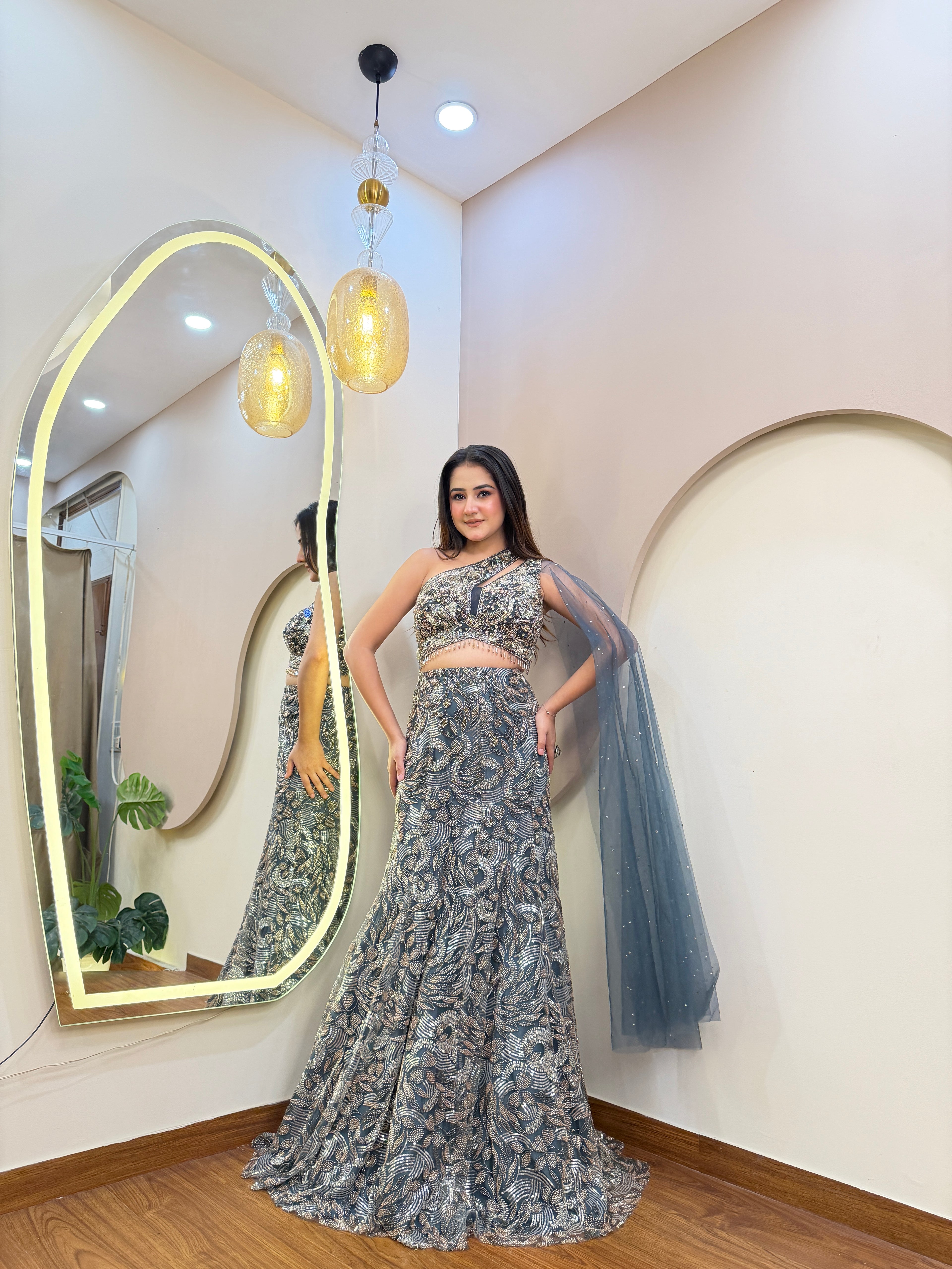E466 AARFA REGAL LEHENGA