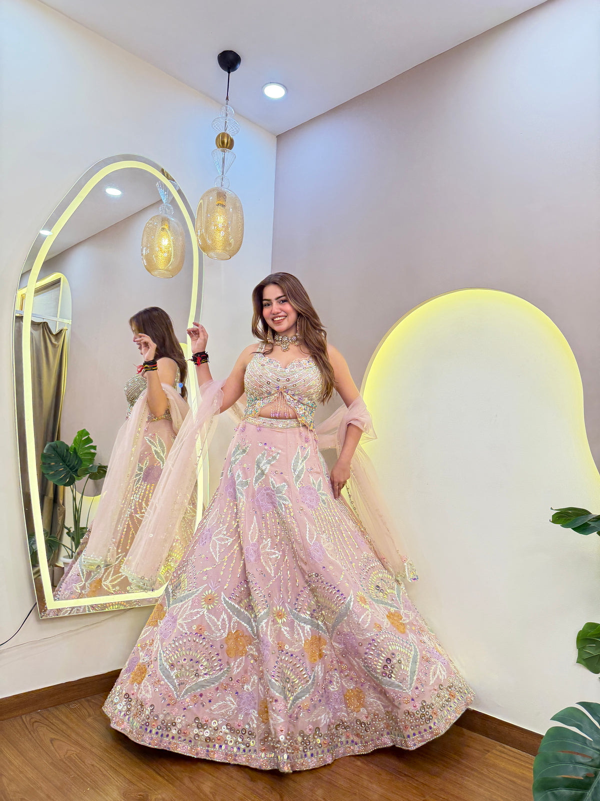 E433 AARFA REGAL LEHENGA