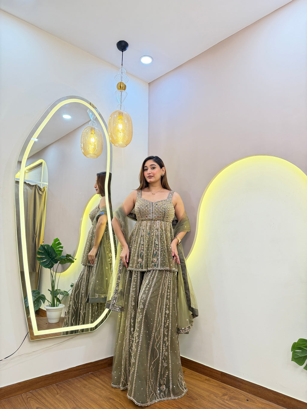 E570 PEPLUM SHARARA SET