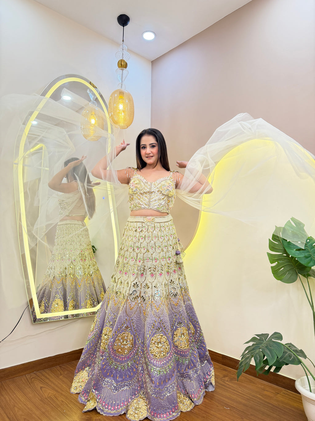 E258 AARFA REGAL LEHENGA
