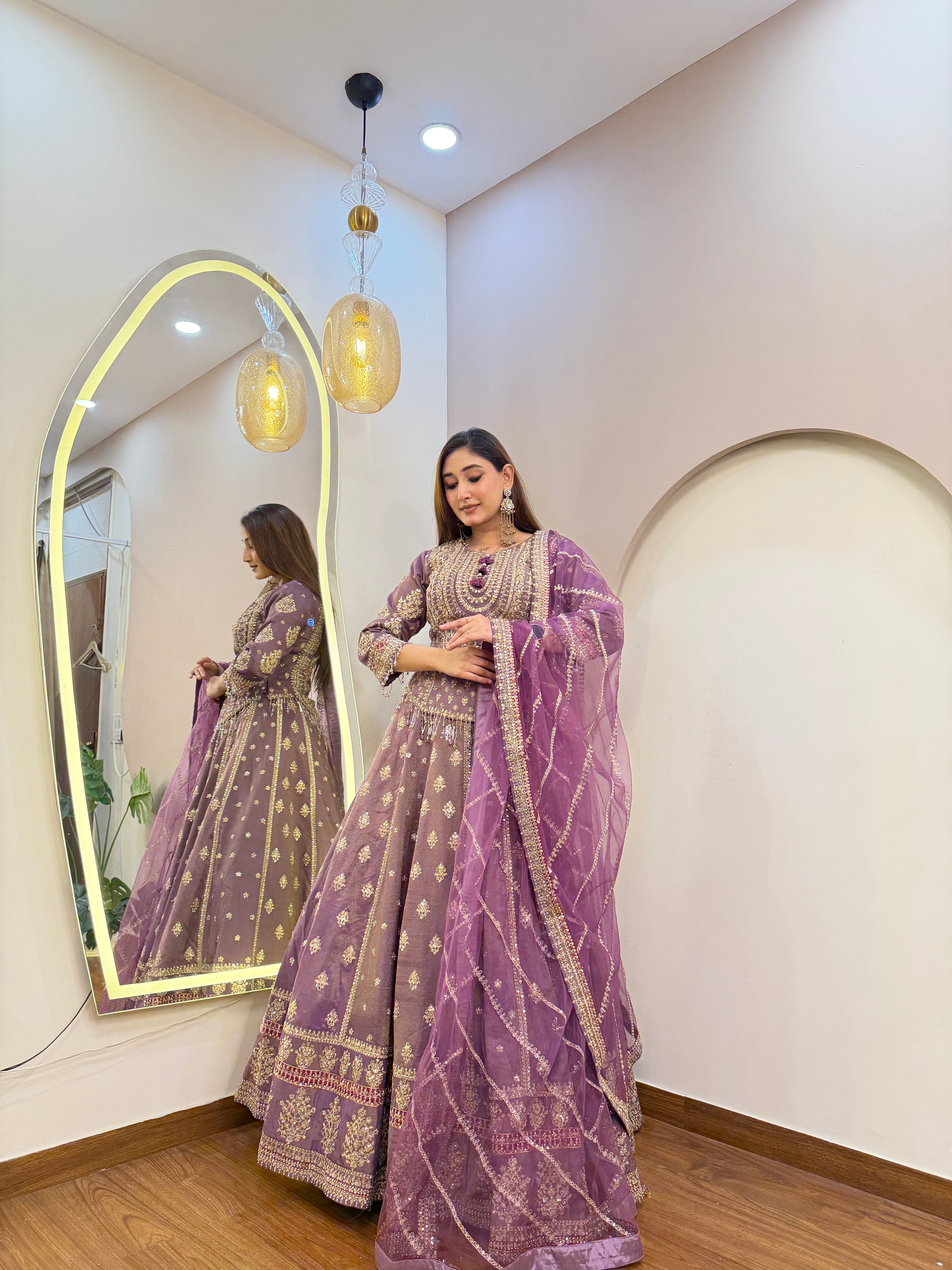 E472 AARFA REGAL LEHENGA