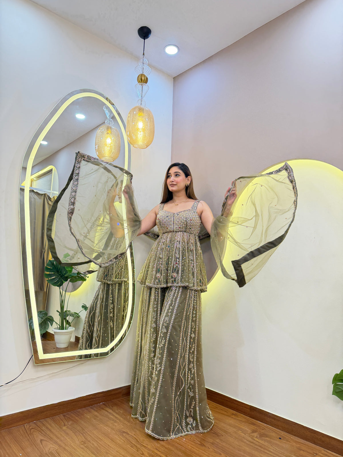 E570 PEPLUM SHARARA SET