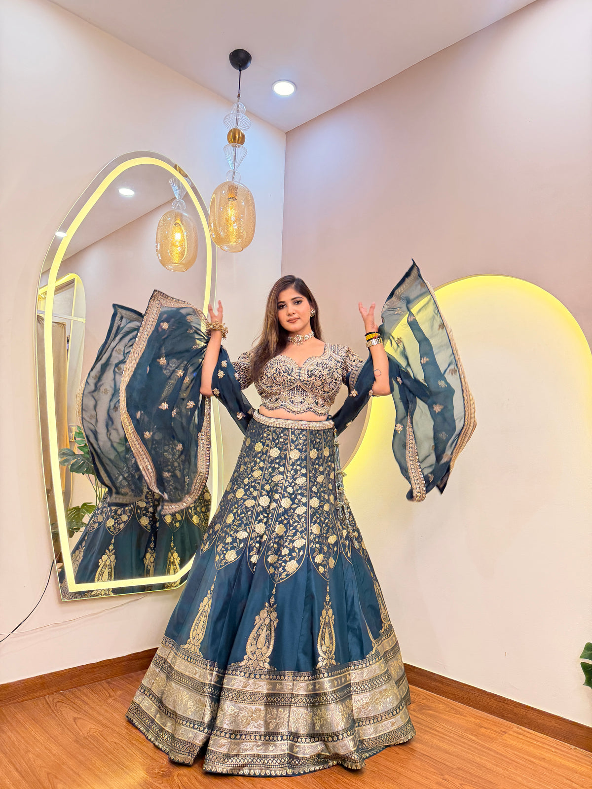 E709 LEHENGA
