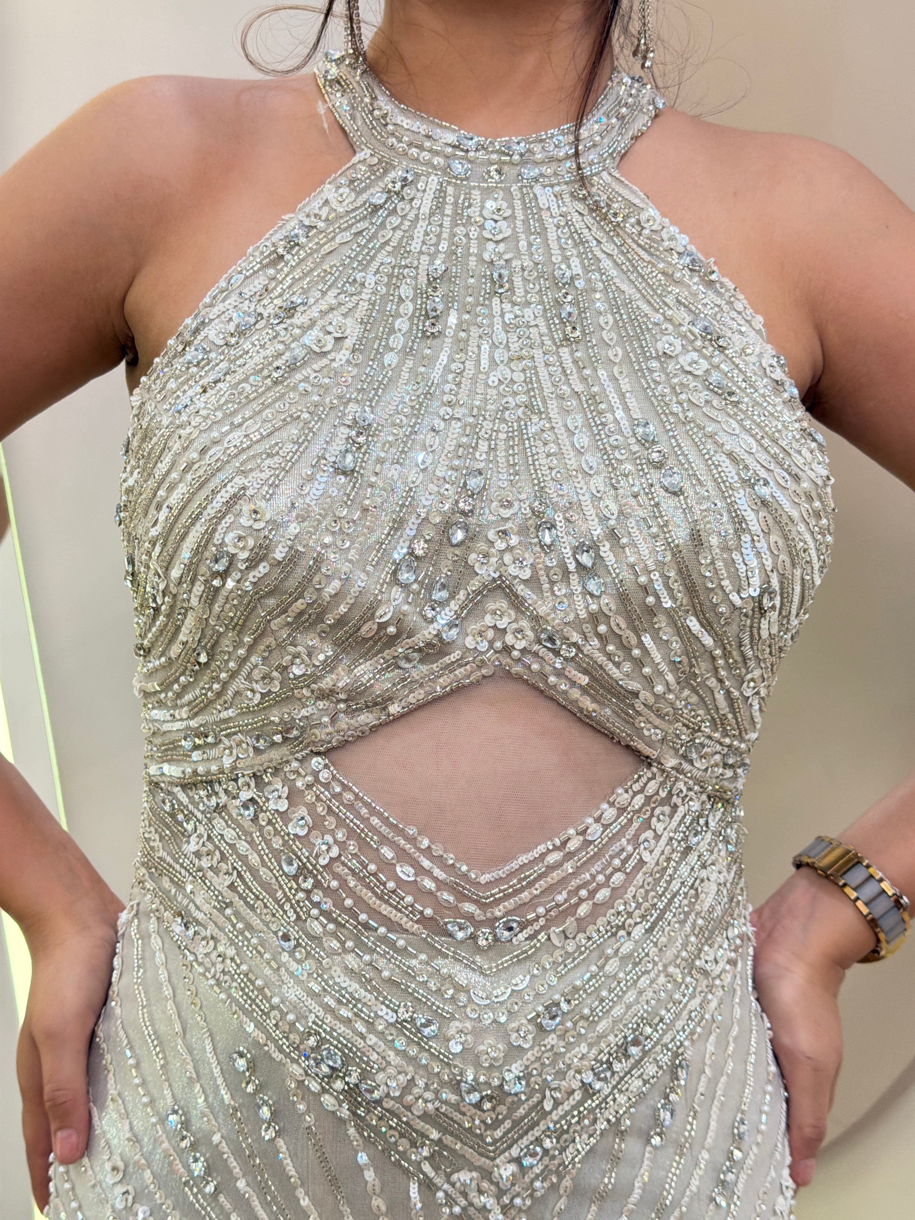 E344 GOWN