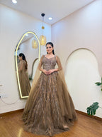 E476 GOWN
