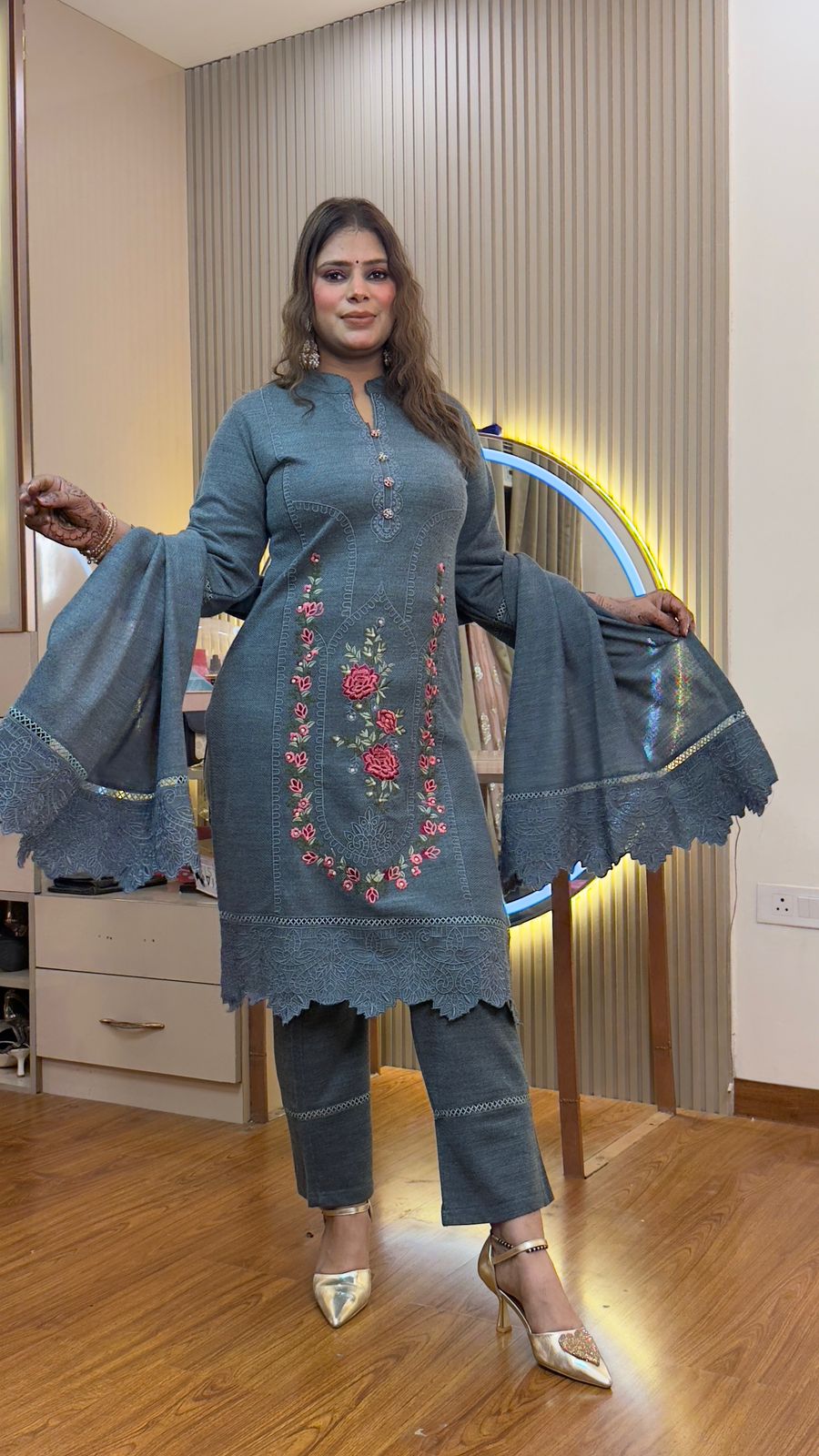 AW561  WOOLEN 3pc SET