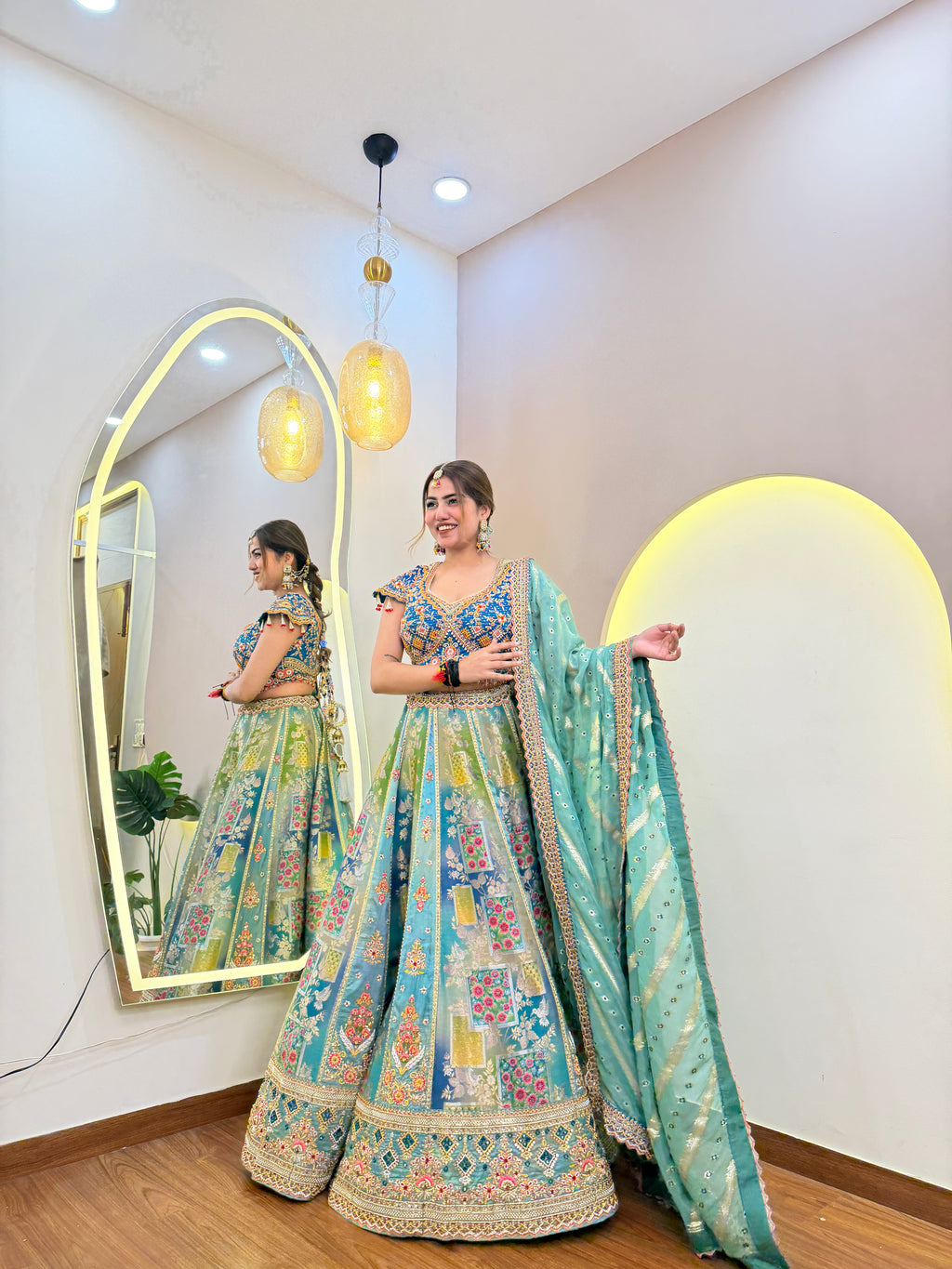 E649 AARFA REGAL LEHENGA