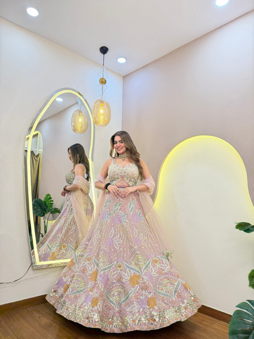 E433 AARFA REGAL LEHENGA