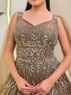 E476 GOWN