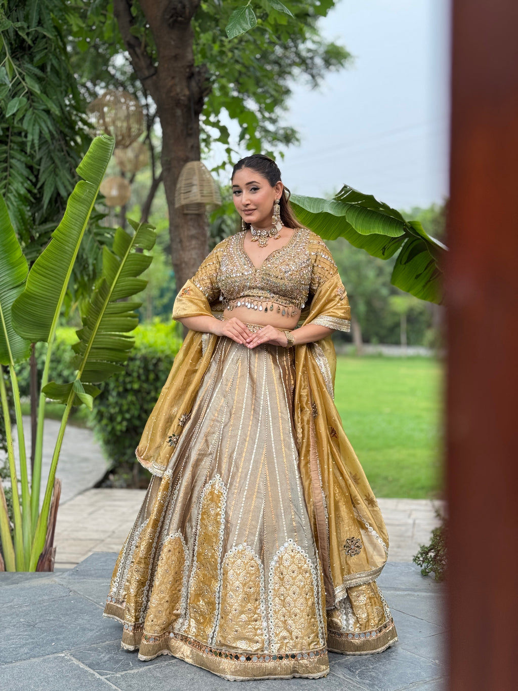 E417 AARFA REGAL LEHENGA
