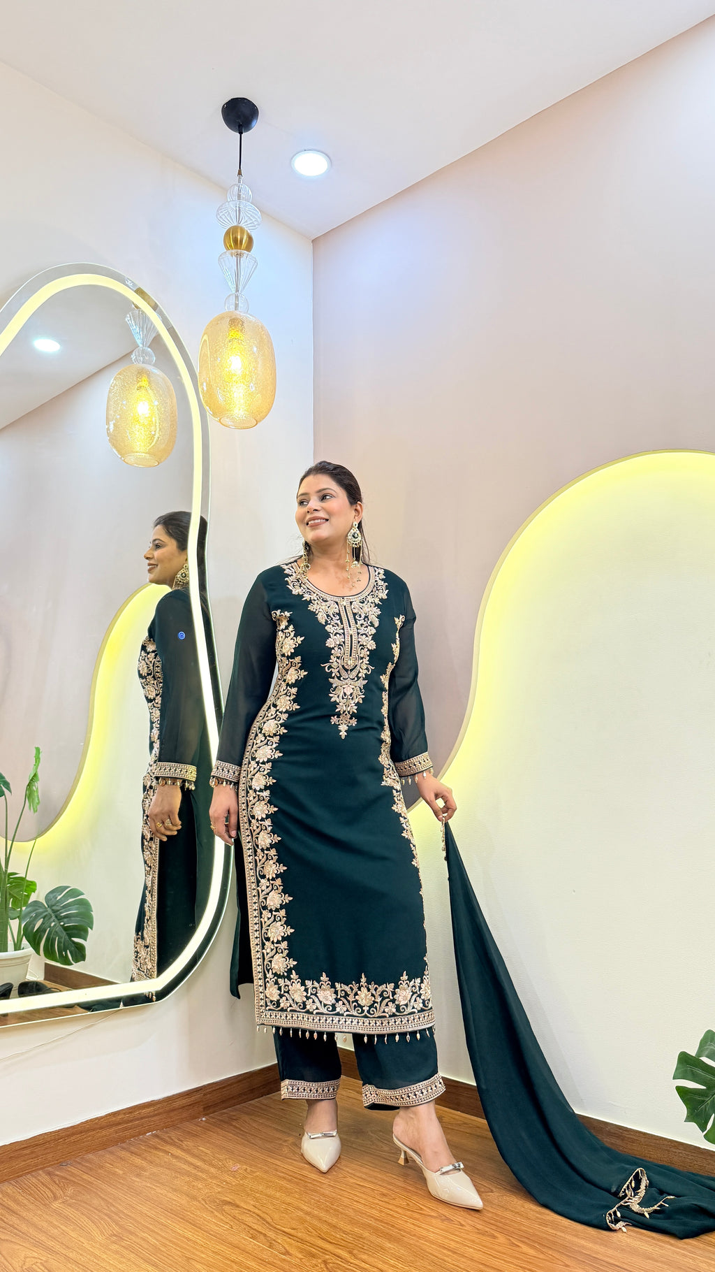 PAKISTANI 3PC SUIT
