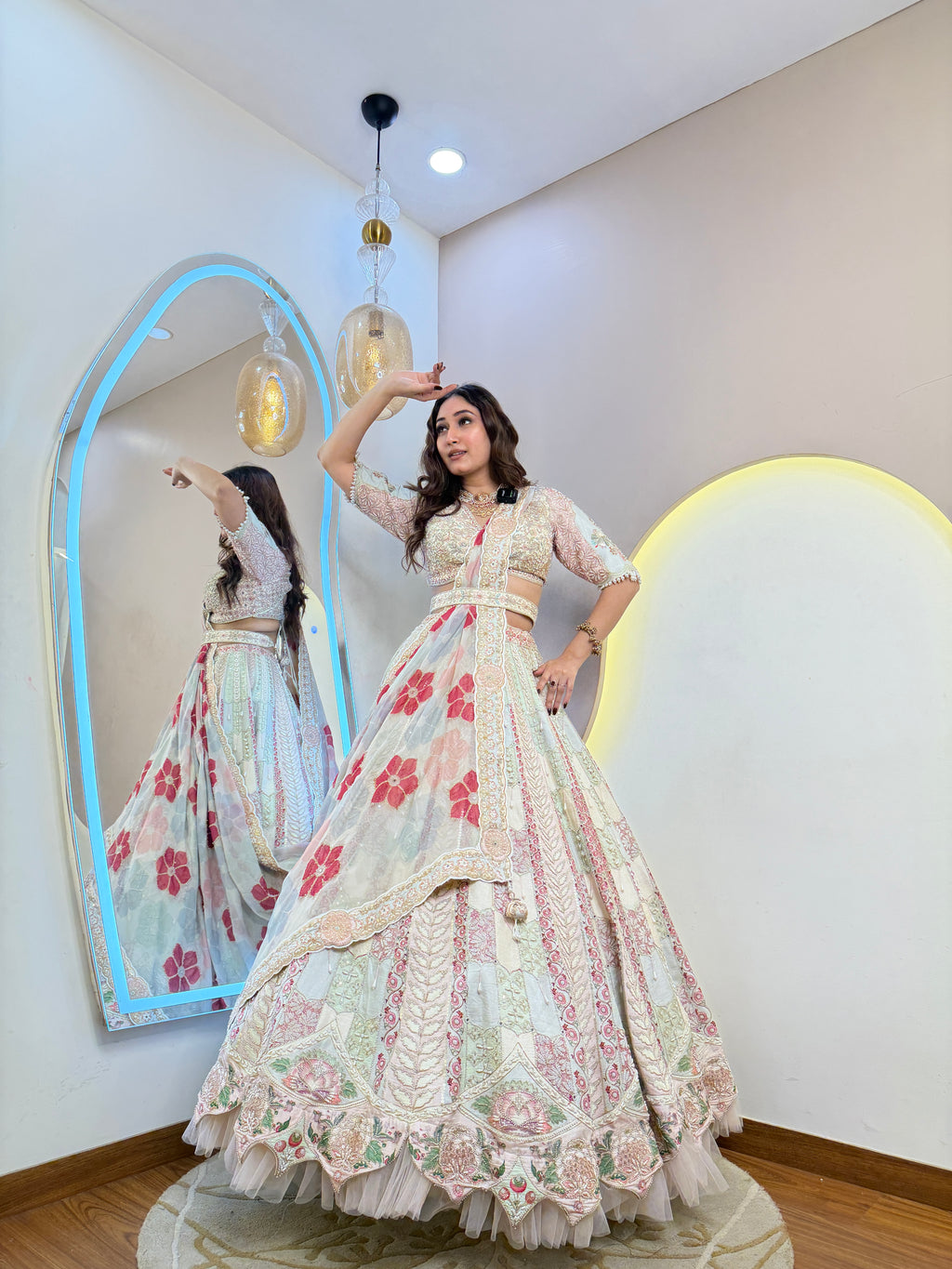 D585  LEHNGA CHOLI