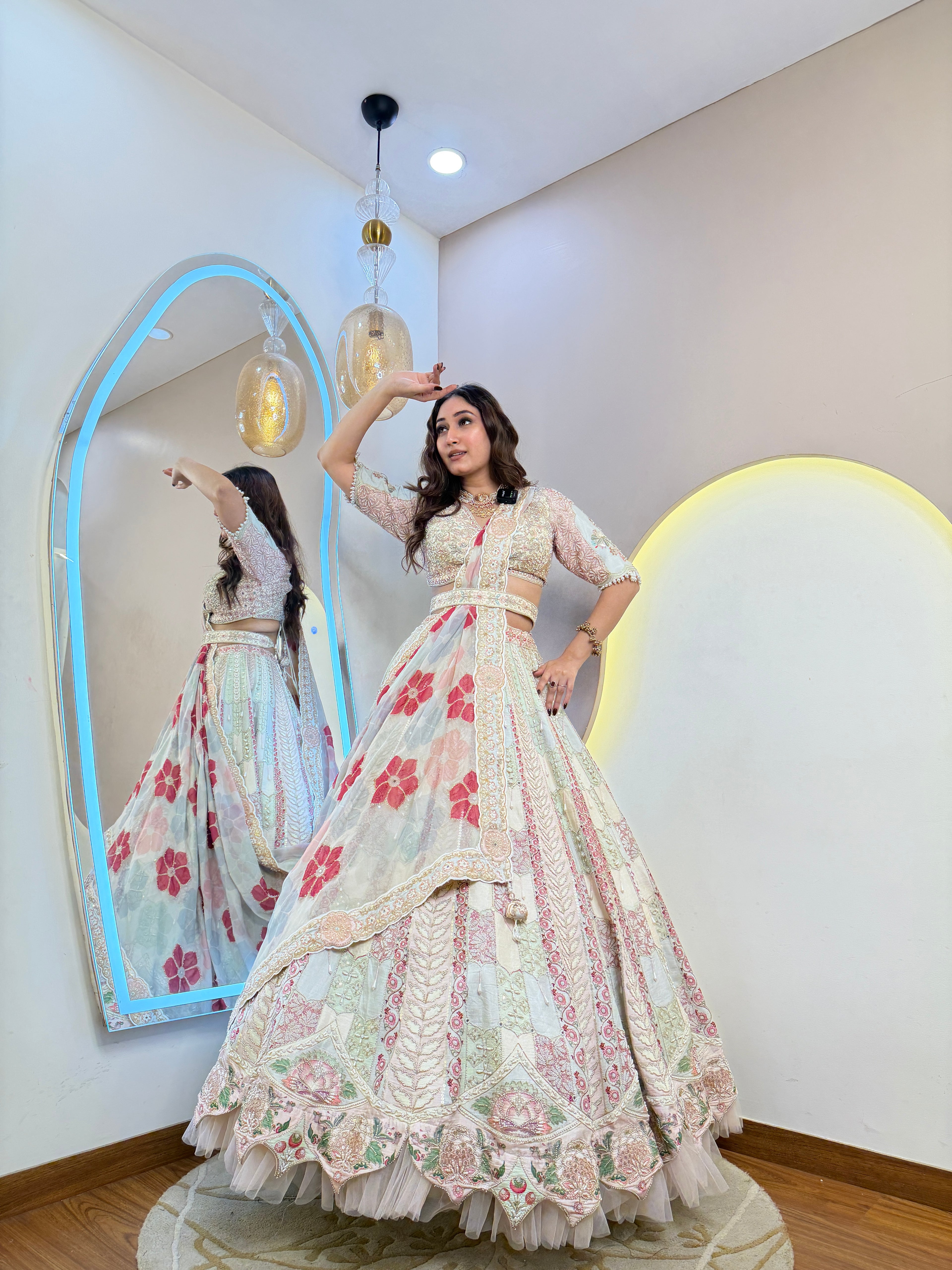 D585  LEHNGA CHOLI