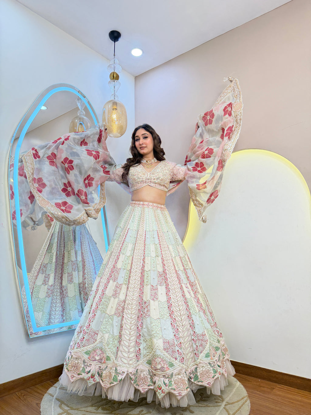 D585  LEHNGA CHOLI