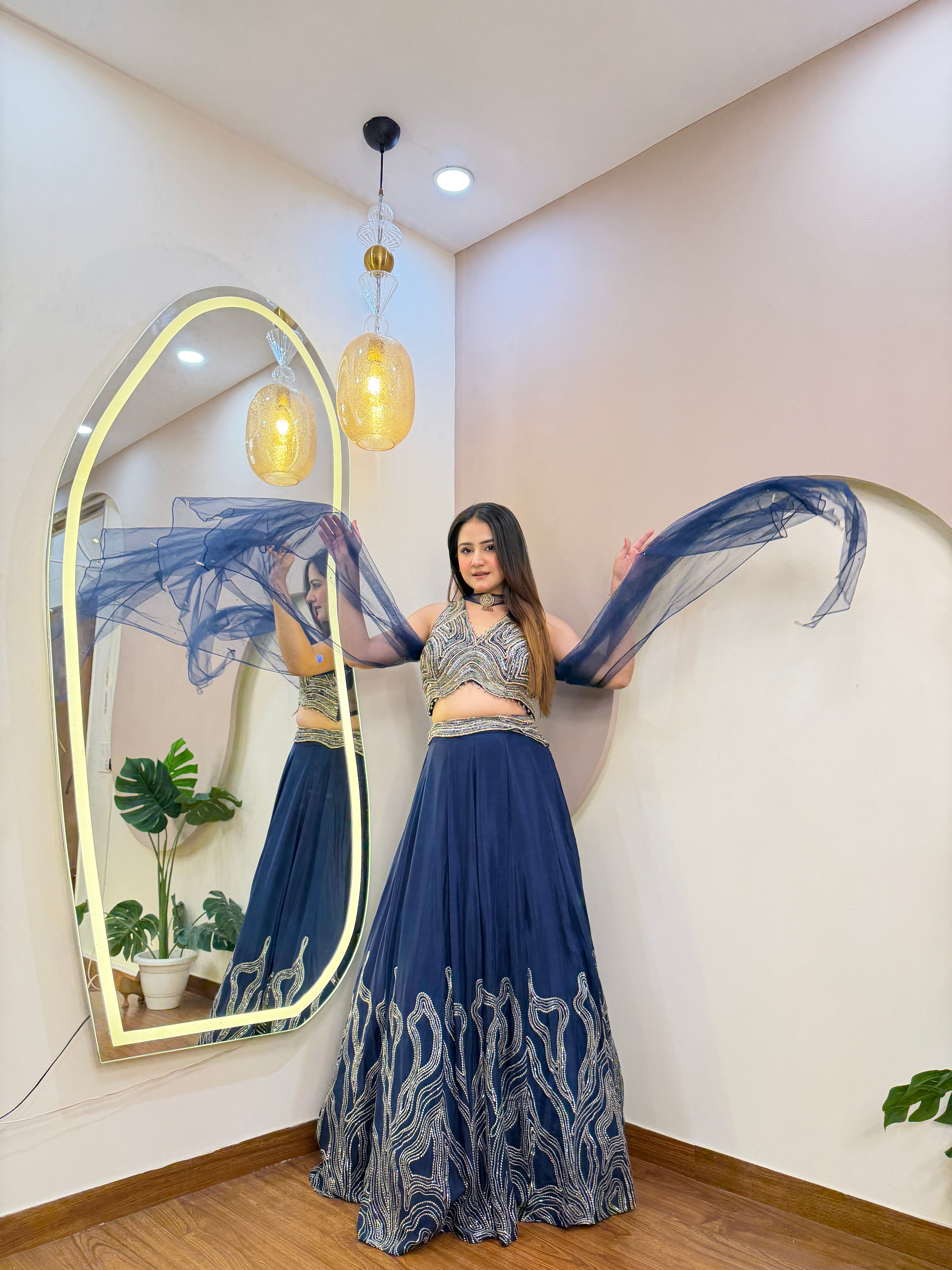 E95 AARFA REGAL LEHENGA