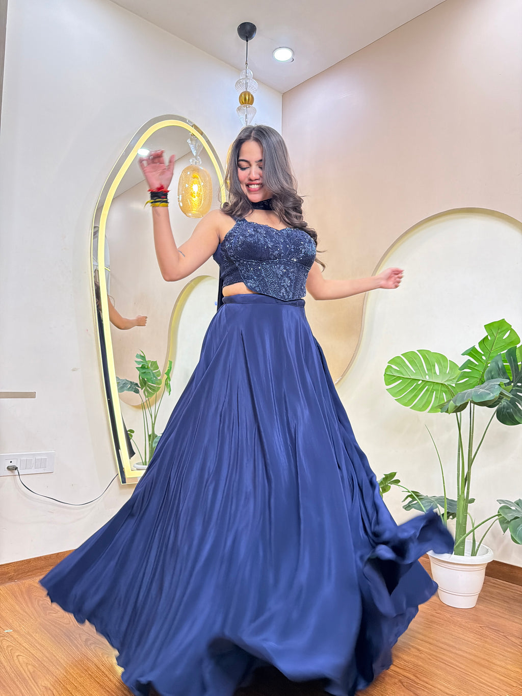 D713  LEHNGA CHOLI