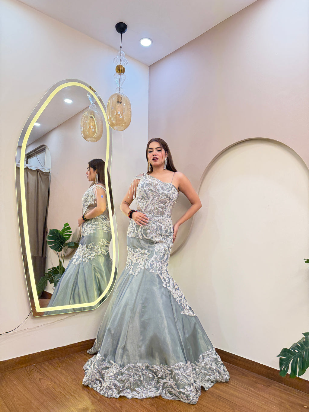 E526 AARFA REGAL MERMAID GOWN