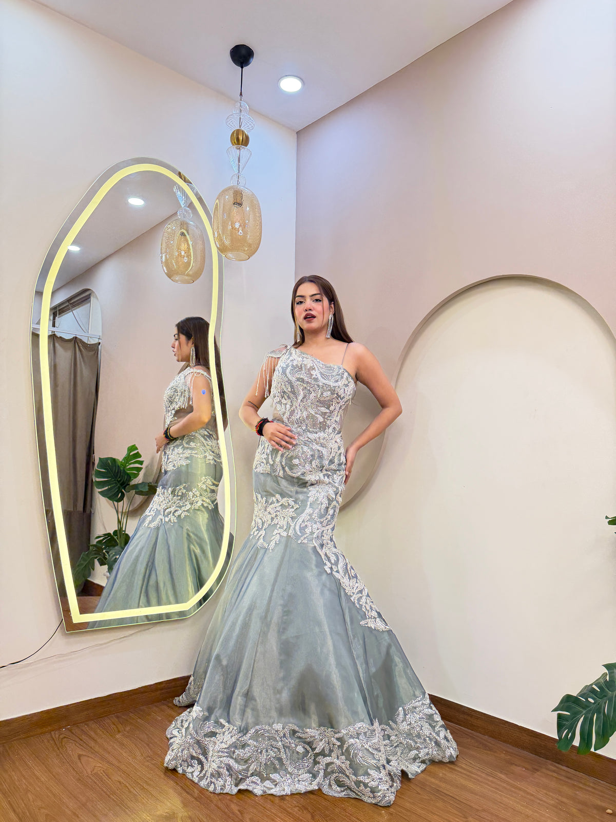 E526 AARFA REGAL MERMAID GOWN