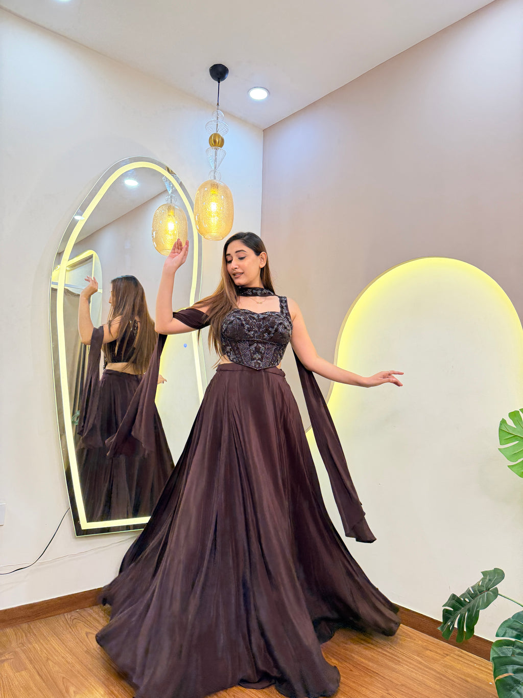 D713  LEHNGA CHOLI