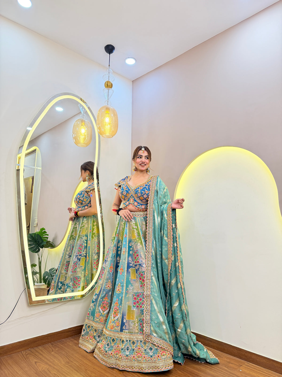 E649 AARFA REGAL LEHENGA