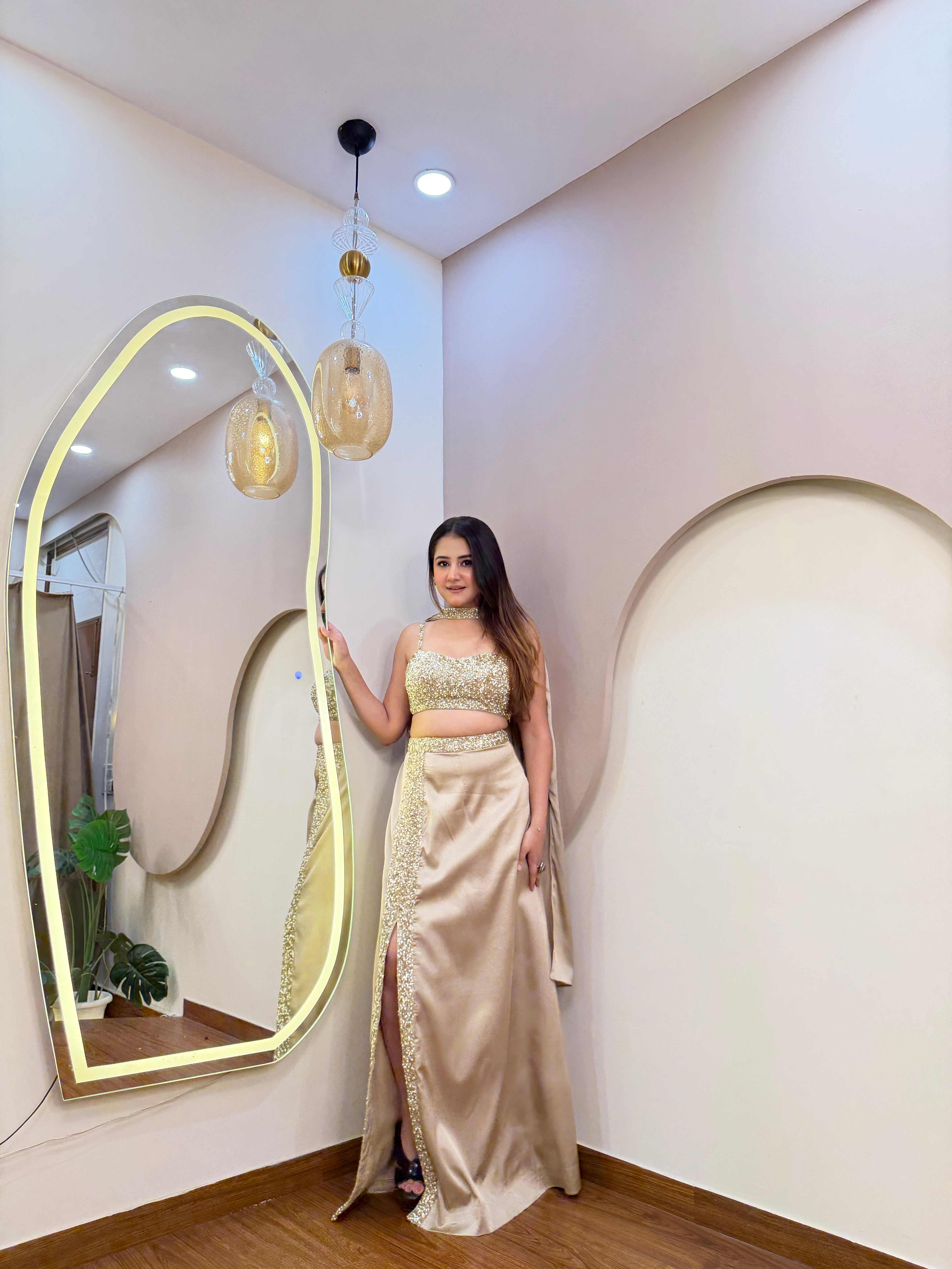 E454 AARFA REGAL LEHENGA