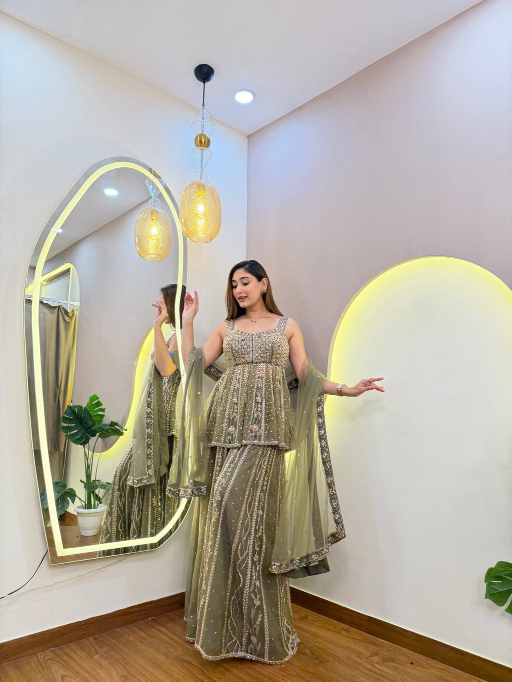 E570 PEPLUM SHARARA SET