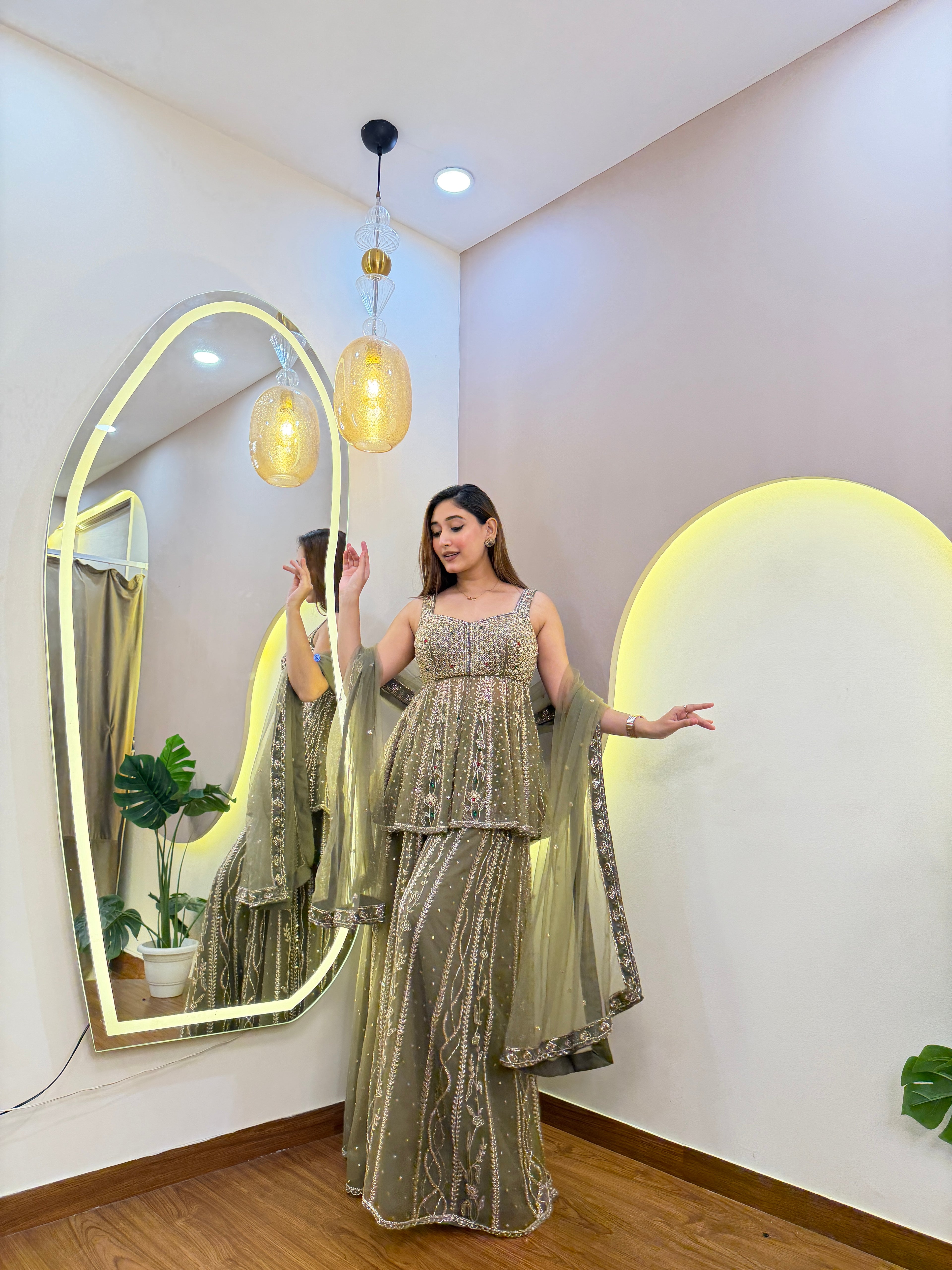 E570 PEPLUM SHARARA SET